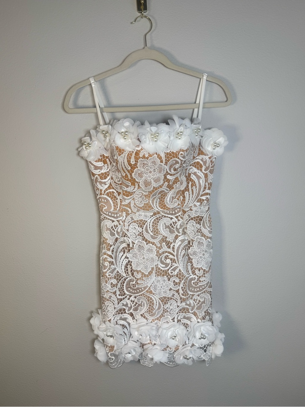 HELSI Quinn Floral Appliqué Lace Mini Dress XS  White